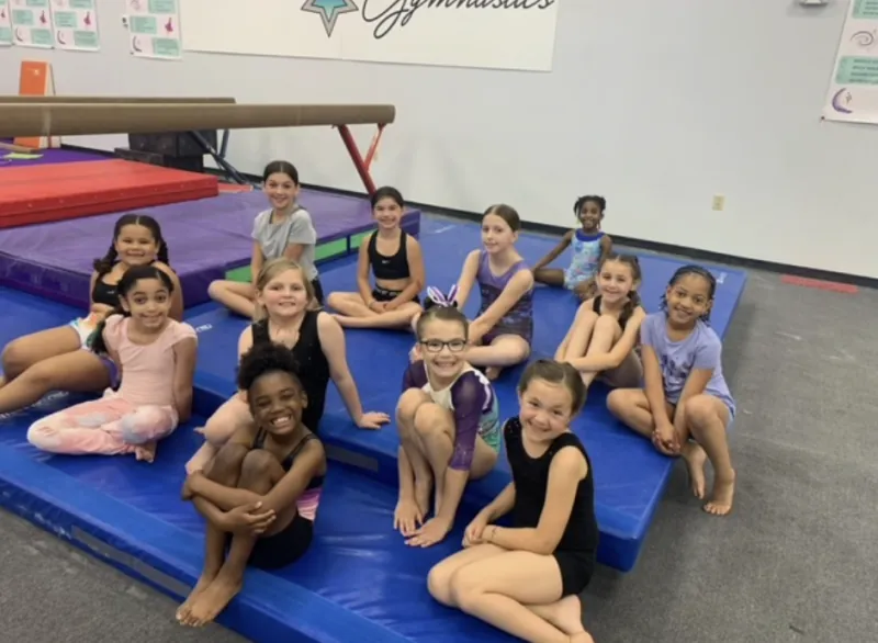 Comets gymnastics class